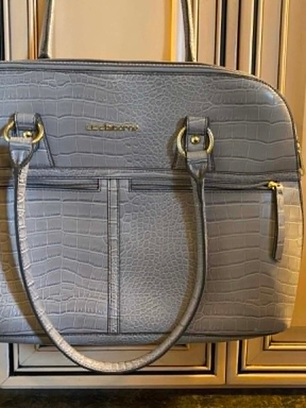 Liz Claiborne Grey Alligator Texture Laptop Bag - Picture 10 of 10